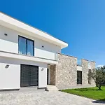 Villa Dolcea
